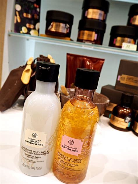 The body shop chinese ginseng and rice clarifying milky toner is a skin toner formulated with chinese ginseng and rice extracts, as suggested by the name itself. The Body Shop Matcha Tea + Tea Tree Face Masks | The body ...