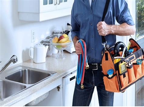 Opting for local plumbing services companies near me for all the plumbing needs in your home can be beneficial for you for several reasons. Professional Plumber Service | Plumbing emergency ...