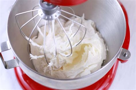 the best ever vanilla buttercream frosting recipe with video