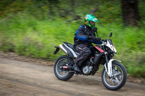 It is slim, light (183 kg unladen, road ready) and features a pretty aggressive style. Husqvarna TR650 Terra and Strada Models - Transmoto