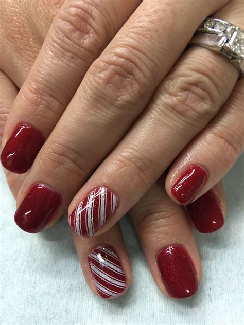 The fullsize images are quiet large and will fit also longer nails. Red Gel Nails For Christmas - Nail and Manicure Trends