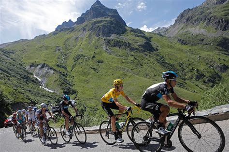 Bienvenue pour le suivi en direct de la 3e étape. CapoVelo.com | How does a Tour de France Favorite Win on ...