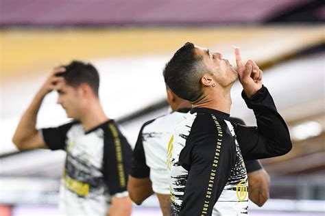 فيديو | رونالدو في الأولمبياد متنكرًا في بطل مبارزة مصري! راتب رونالدو يفوق 4 أندية في إيطاليا