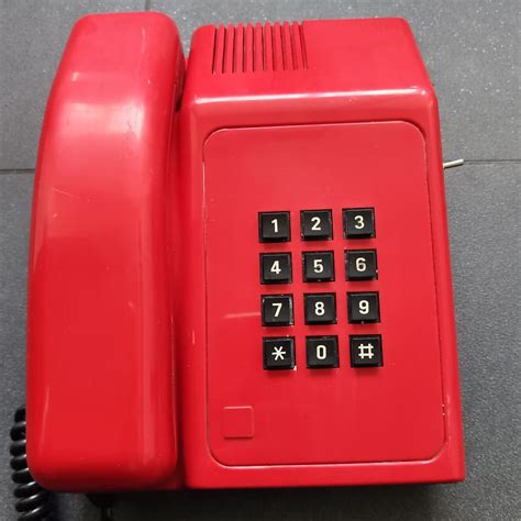 Lo Fi Vintage Phone Dual Microphone 1991 Red Reverb