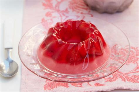 Cómo hacer gelatina Deliciosa receta Recetas Nestlé