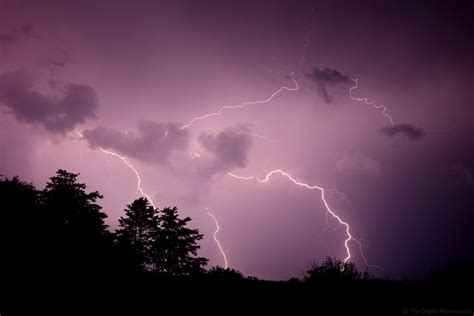 Lightning Photography Tips