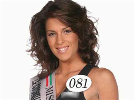 Model and dancer who became a finalist in the miss italy 2007 pageant. Sfregiata con l'acido l'ex miss Italia Gessica Notaro