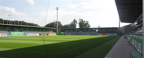 Das stadion von vfl wolfsburg. VfL Wolfsburg: Den Abstiegshauch im Nacken - VfL Wolfsburg