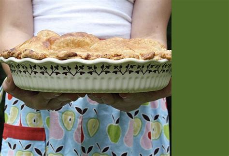 Love paula deen, she is sooo cheery and funny! Paula Deen Mom's Apple Pie — PaulaDeen.com | Apple pie ...