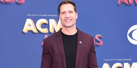 Walker Hayes Remembers Late Daughter With Name Tattoo Walker Hayes