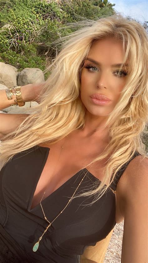 victoria silvstedt swimsuit thefappening