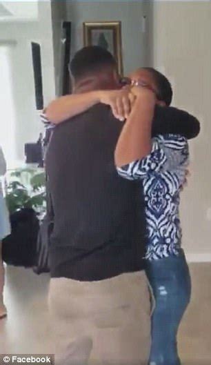 Mom Screams With Excitement After Marine Sons Homecoming Daily Mail