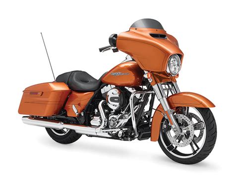 2015 street glide special it's in great condition still under harley davidson existing manufacturer warranty.street glide special6.5 inch navigationbluetoothvoice commandsatellite radioeverything originali just have screaming eagle slip on pipes. 2015 Harley-Davidson FLHXS Street Glide Special Review
