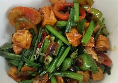 Tempe orek kering langsung bisa dihidangkan dengan nasi uduk atau nasi kuning. Resep Tumis kembang bawang cabe bendot oleh Nenden Sh - Cookpad