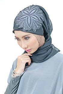 Video panas jilbab juga hampir sama dengan kategori hijab. Jilbab segiempat Annisa colour > hijau,pink,ungu,marun,hitam Detail > bordir & payet Price > Rp ...