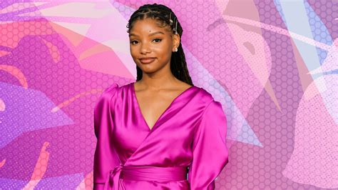 halle bailey hits back at the little mermaid criticism glamour uk
