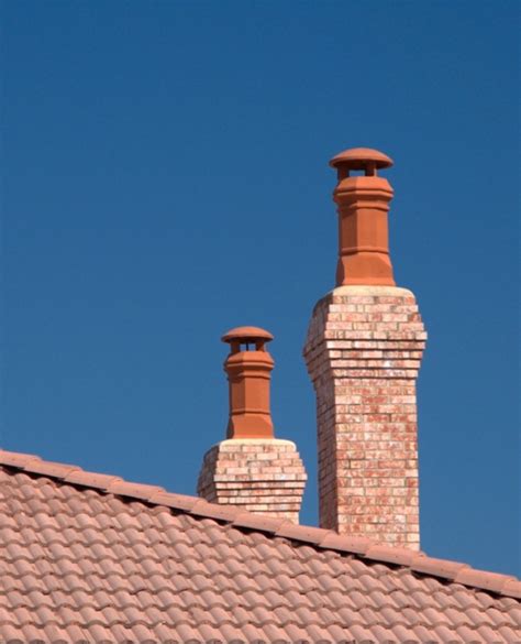 Superior offers many decorative elements for fireplaces and chimneys such as decorative chimney pots, victorian tiles, herringbone fireboxes and mantels. Rumford Fireplace Gallery - Superior Clay