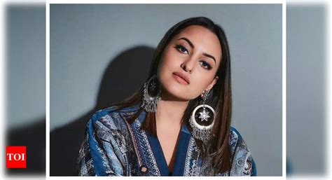 Sonakshi Sinha Lands In Legal Trouble Non Bailable Warrant Issued Against The Actress In A