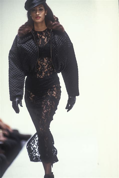 Pin By Supermodel Archive On Yasmeen Ghauri 90s Runway Fashion