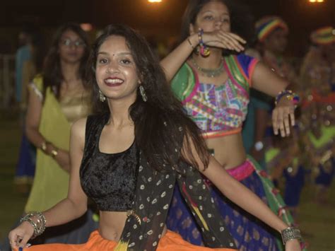 Sexy Pictures Of Navratri Raas Garba Dandiya Raas Festival Chaska Hot Sex Picture