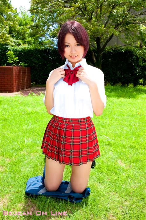Kei Miyatsuka Little Red Skirt School Girl Japanese Girls 2011