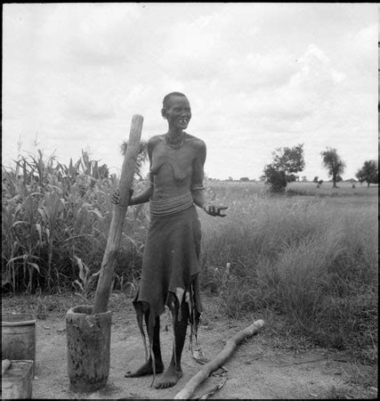 Dinka Woman Pounding Grain 2005 51 124 1 From The Southern Sudan Project