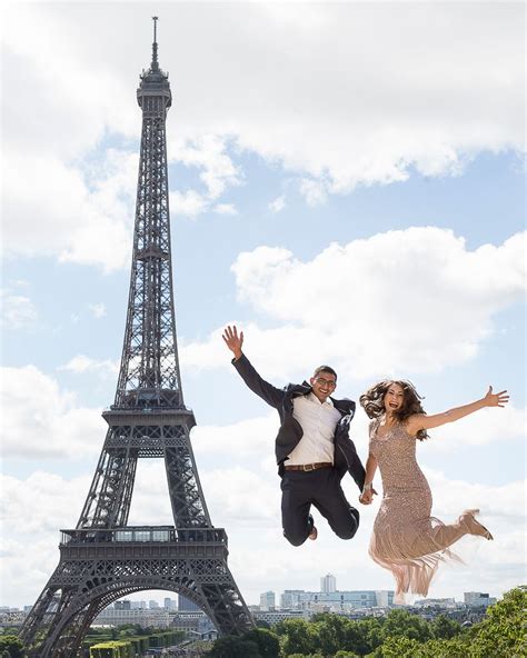 Romantic Photoshoot At The Iconic Eiffel Tower
