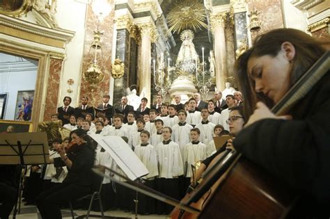 MCLD Maria con los Desamparados Semana Santa 2015 en la Basílica