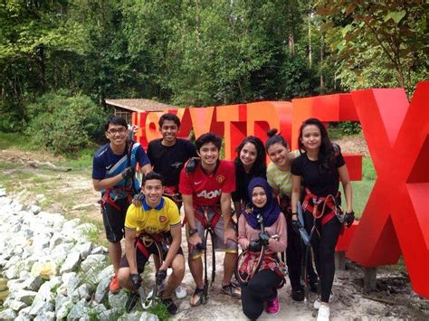 Great fun for big and little kids of skytrex adventure. CLUELESS: Skytrex @ Taman Pertanian Malaysia