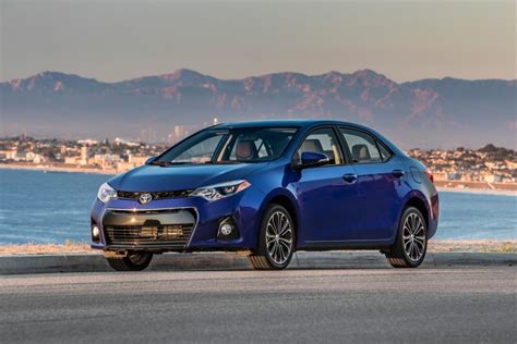 It comes with 16 aluminum alloy. Review - 2014 Toyota Corolla - The Car Guide
