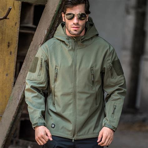 Men′ S Outdoor Winter Tactical Jacket Waterproof Soft Shell Hoodie