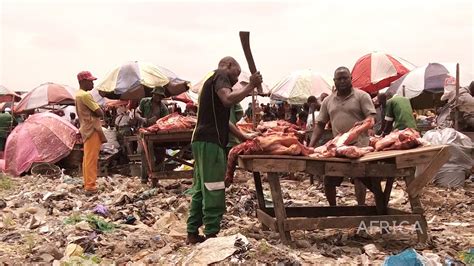 Arguably the Dirtiest Street Food Market in the World – It's like