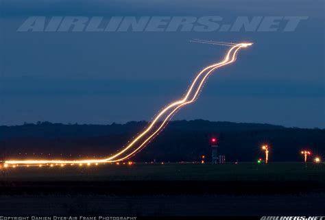 Long Exposure Shots Of Airline Takeoffs And Landings Stationgossip
