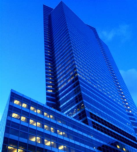 Headquartered in new york, we maintain offices around the world. GoldmanSachs... - Goldman Sachs Office Photo | Glassdoor