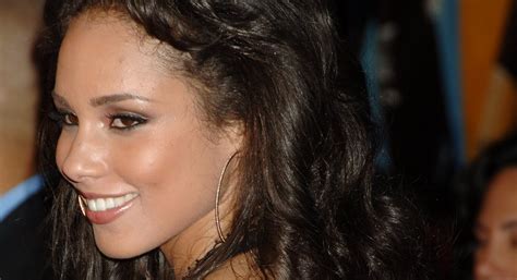 Sexy Celebrity Alicia Keys Smokin Aces World Premiere