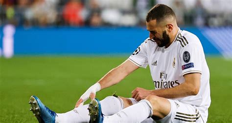Karim benzema is a french footballer. Real Madrid : la toile s'enflamme pour le dérapage de ...