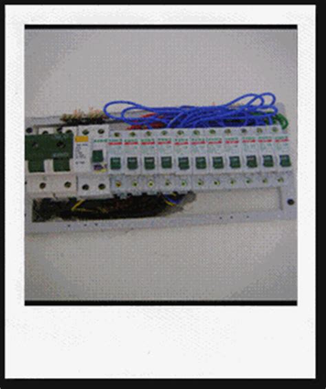 Download millions of videos online. KKSS ELECTRICAL STUDENTS CREATIONS: Memasang Papan Fius ...