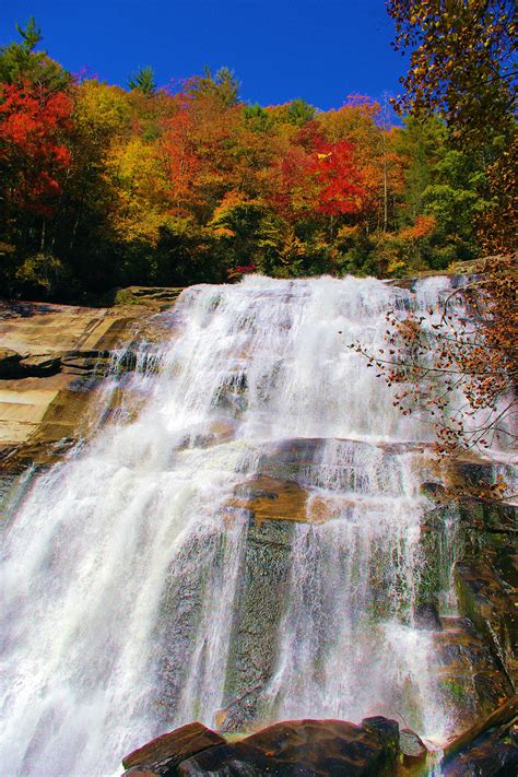 Best Nc Waterfalls For Fall Color Near Asheville