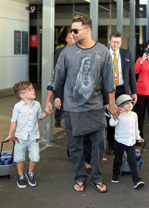 Maybe you would like to learn more about one of these? Pin en Celebrity Moms and Dads