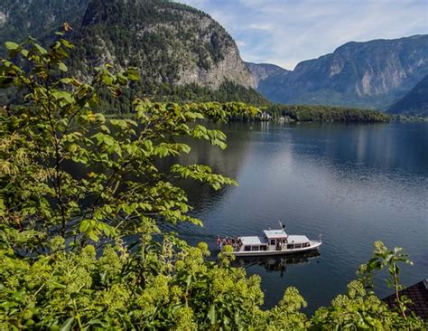 A Ferry Boat Tour Around The Lake Hallstatt In Salzkammerg Flickr