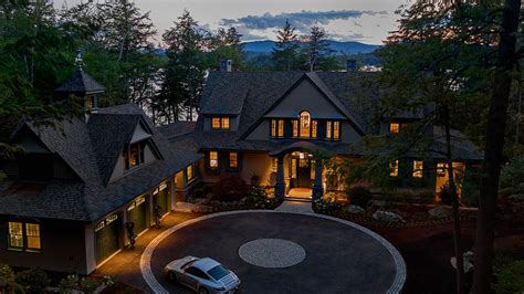Lake winnipesaukee waterfront homes in 03254; Lake Winnipesaukee Retreat | TMS Architects
