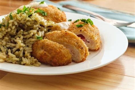 What to Serve with Chicken Cordon Bleu 4 Best Side Dishes updated 2023