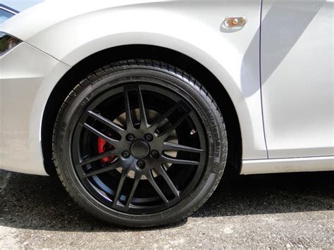 Mit unserem sprüh folien set lassen sich felgen und glatte lösemittelbeständige zubehörteile schnell und einfach individuell verändern. Audi RS4 Felgen inkl. Reifen schwarz-matt - 17 Zoll - 469443