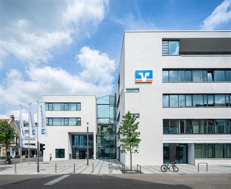 Bankgeschäfte bequem per telefon zu hause und unterwegs. VR-Bank Ostalb, Aalen - OHO-Architekten Stuttgart