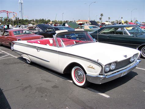 File1960 Ford Galaxie Sunliner