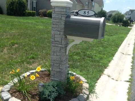 Eye Level Gray Stacked Stone Brace And Curved Cap Mailbox Post 50
