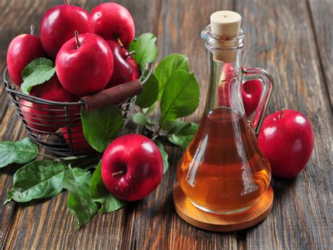 How To Use Apple Cider Vinegar For Dandruff 8 Methods That Work