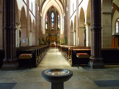 Denn dieses organ samt seiner schwellkörper ragt so weit in den unterleib hinein, dass es sowohl von außen als auch von innen stimuliert werden kann. Kirche von Innen Foto & Bild | architektur, sakralbauten ...