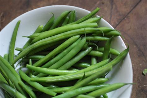 Any of various twining herbs of the genus phaseolus in the pea family. String Beans - O'ahu Fresh