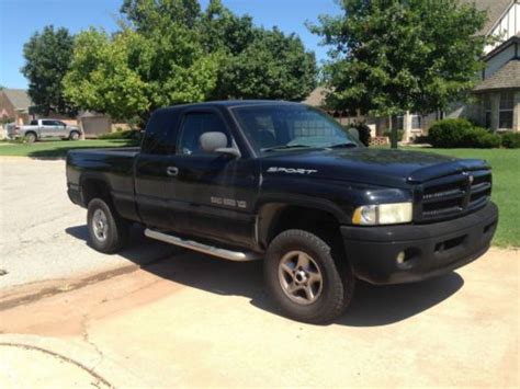 All ready replaced fuel pump, spark plugs. Buy used 2001 Dodge Ram 1500 Sport Extended Cab Black ...